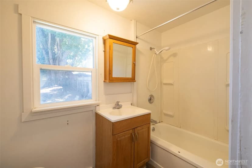 Property photo for 5802 2nd Avenue, Ferndale photo 14