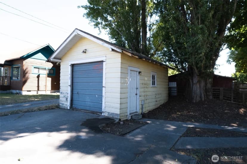 Property photo for 5802 2nd Avenue, Ferndale photo 30