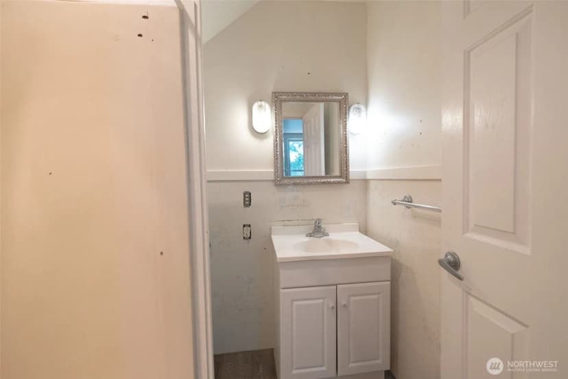 Property photo for 5802 2nd Avenue, Ferndale photo 20