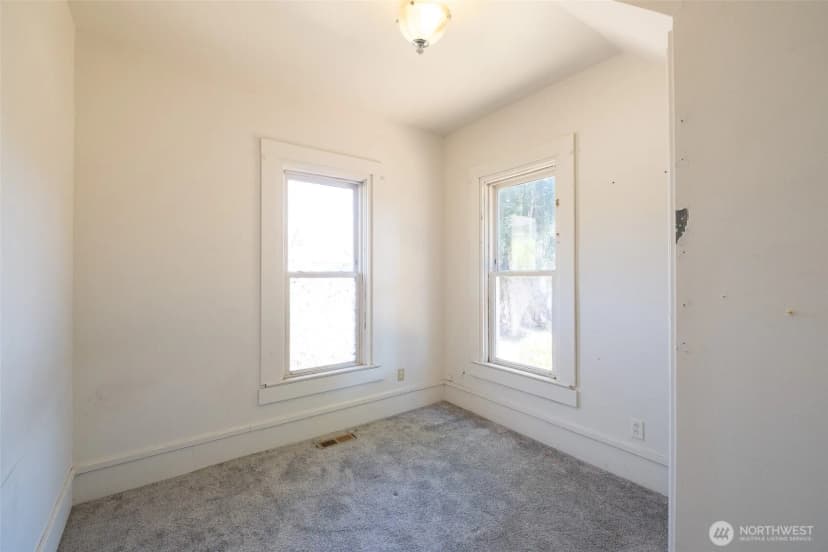 Property photo for 5802 2nd Avenue, Ferndale photo 26