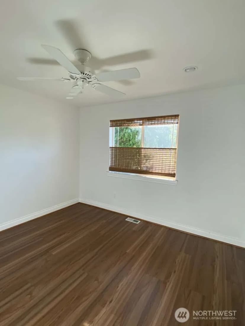 Property photo for 2108 S 15th Street, Mount Vernon photo 13