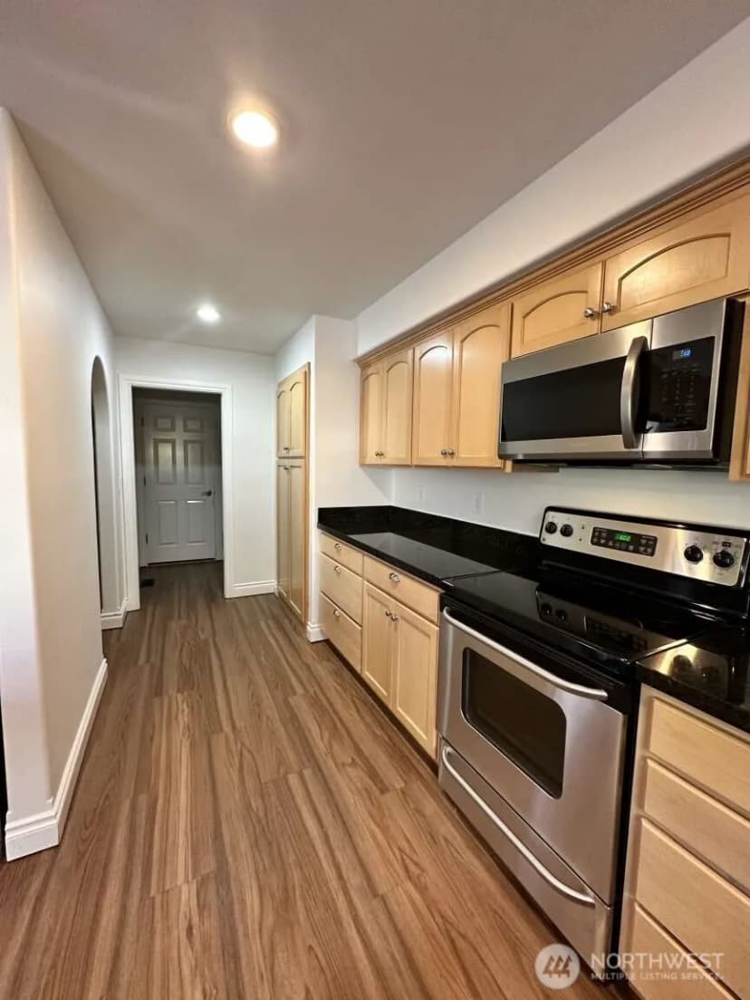 Property photo for 2108 S 15th Street, Mount Vernon photo 5