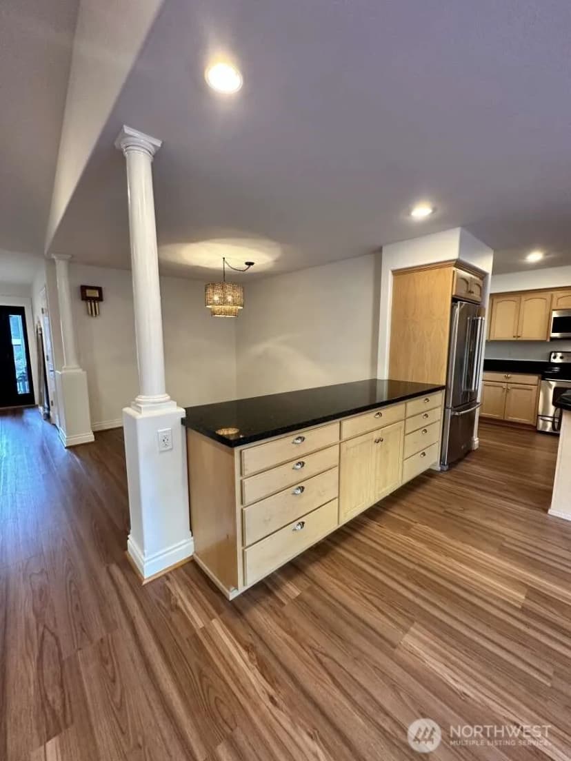Property photo for 2108 S 15th Street, Mount Vernon photo 6