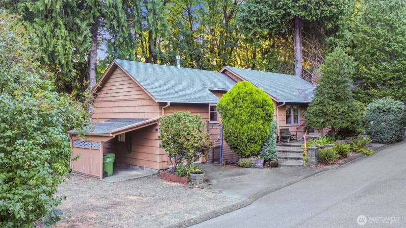 Property photo for 2501 Otis Street Se, Olympia photo 2