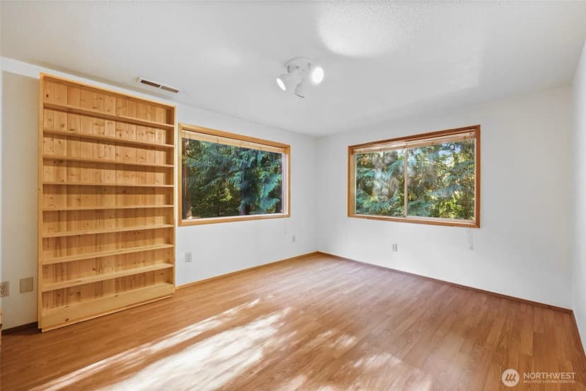 Property photo for 2501 Otis Street Se, Olympia photo 17