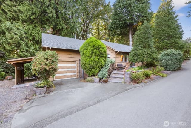 Property photo for 2501 Otis Street Se, Olympia photo 4