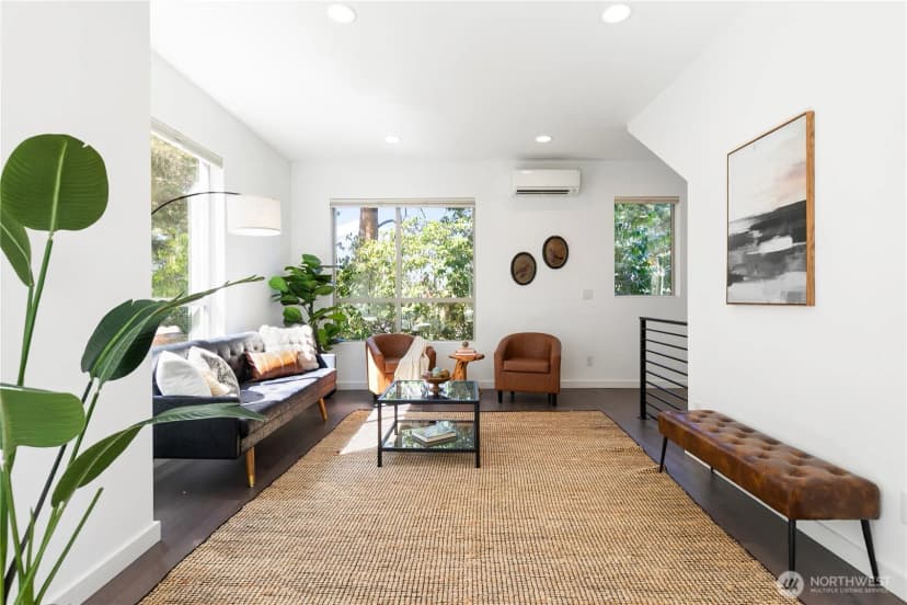 Property photo for 4725 35th Avenue S, Seattle photo 12