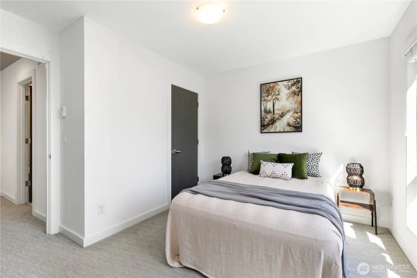 Property photo for 4725 35th Avenue S, Seattle photo 18