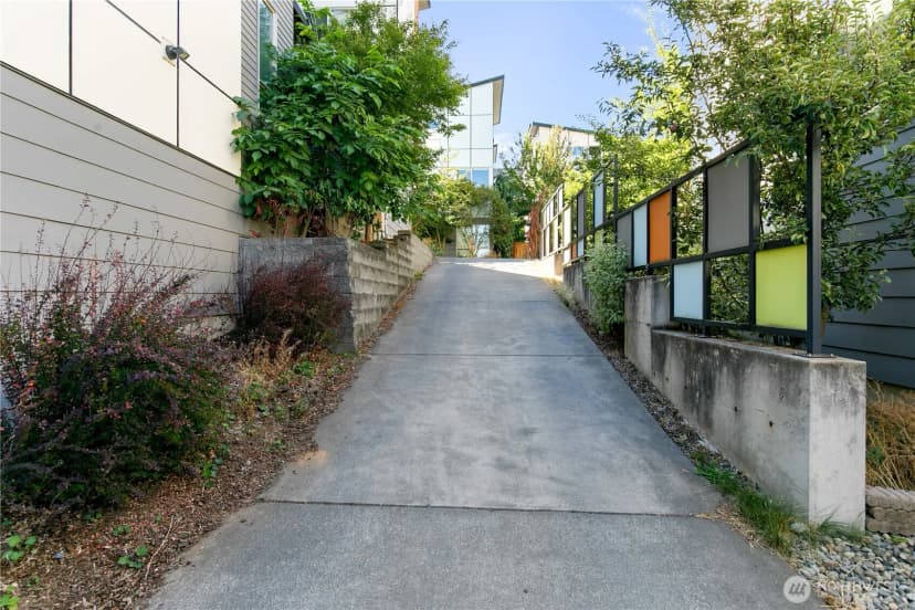 Property photo for 4725 35th Avenue S, Seattle photo 25