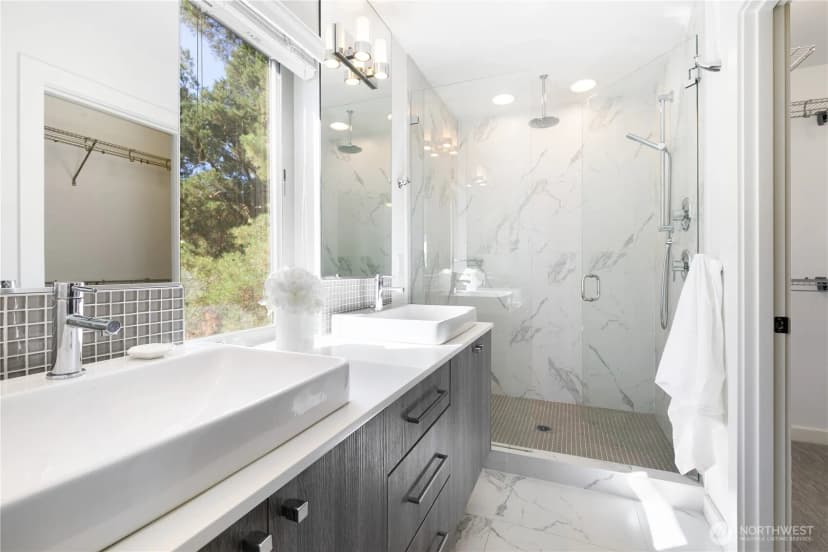 Property photo for 4725 35th Avenue S, Seattle photo 21