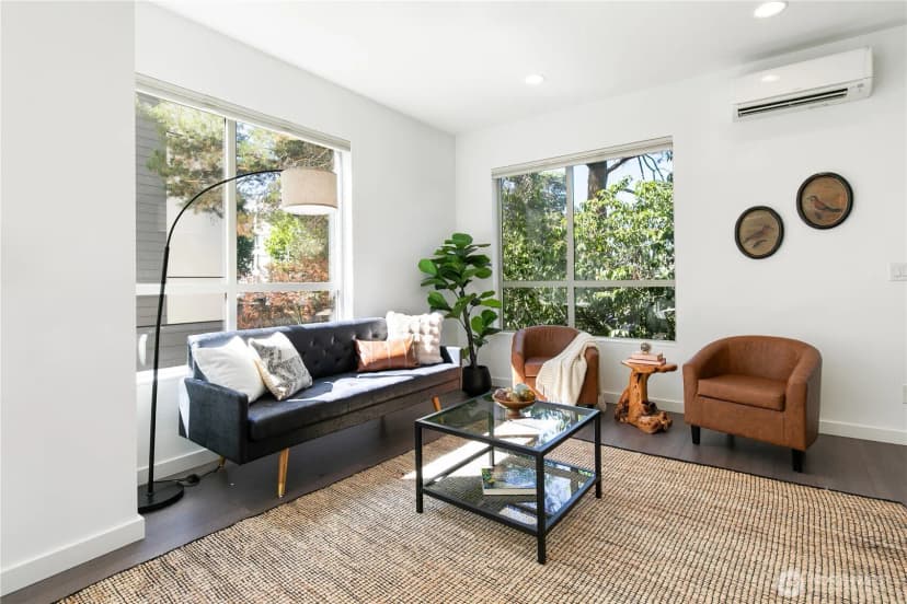 Property photo for 4725 35th Avenue S, Seattle photo 11