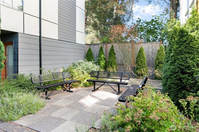 Property photo for 4725 35th Avenue S, Seattle photo 3