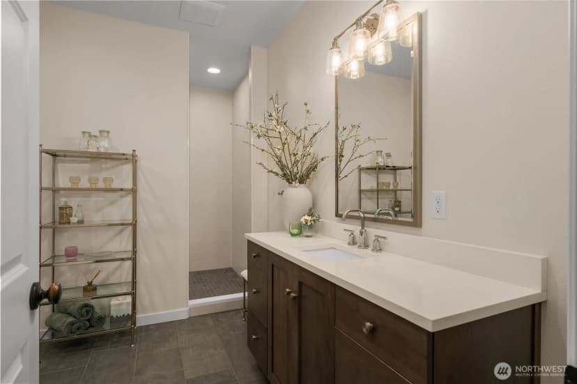 Property photo for 1602 Washington Avenue, Mukilteo photo 25