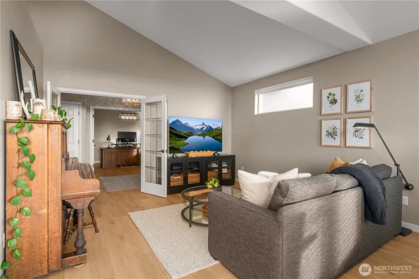 Property photo for 1602 Washington Avenue, Mukilteo photo 12