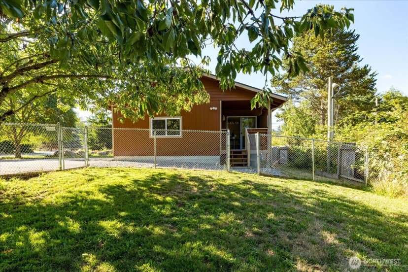 Property photo for 4397 Terrace Drive, Oak Harbor photo 23