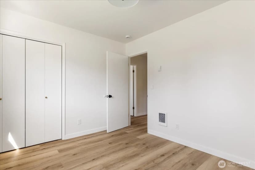 Property photo for 4397 Terrace Drive, Oak Harbor photo 16