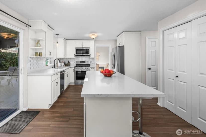 Property photo for 12221 Ne 140th Street, Kirkland photo 15