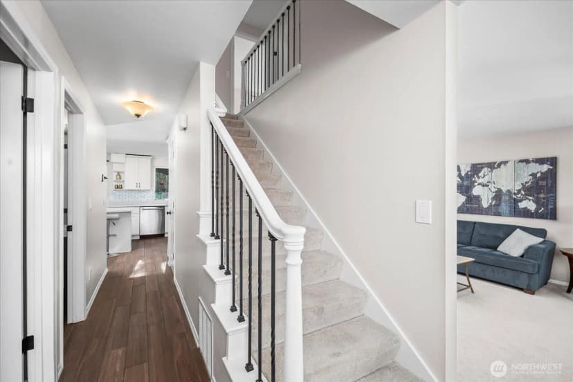 Property photo for 12221 Ne 140th Street, Kirkland photo 6