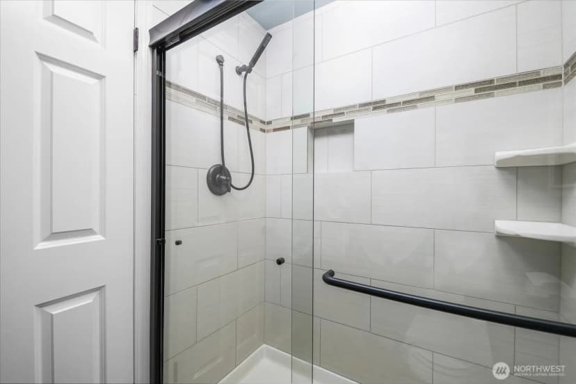 Property photo for 12221 Ne 140th Street, Kirkland photo 26