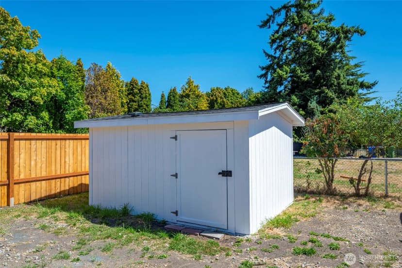 Property photo for 88 Sw 8th Avenue, Oak Harbor photo 30