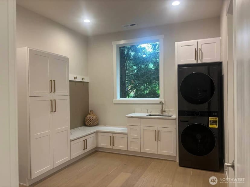 Property photo for 955 103rd Avenue Se, Bellevue photo 10