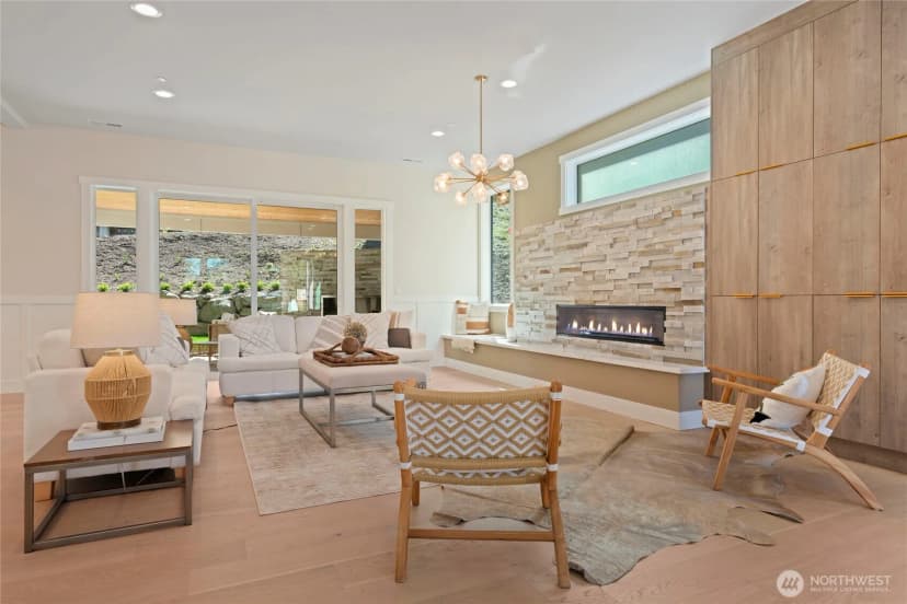 Property photo for 955 103rd Avenue Se, Bellevue