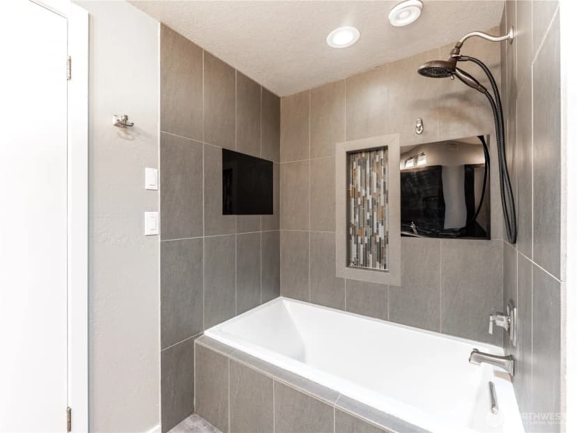 Property photo for 1205 Okanogan Avenue, Wenatchee photo 18