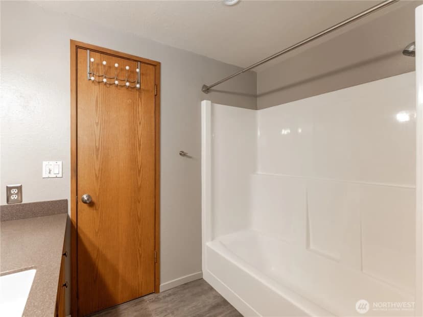 Property photo for 1205 Okanogan Avenue, Wenatchee photo 26