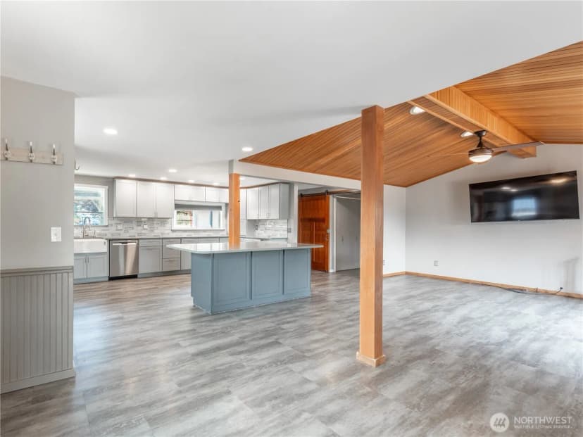 Property photo for 1205 Okanogan Avenue, Wenatchee photo 9