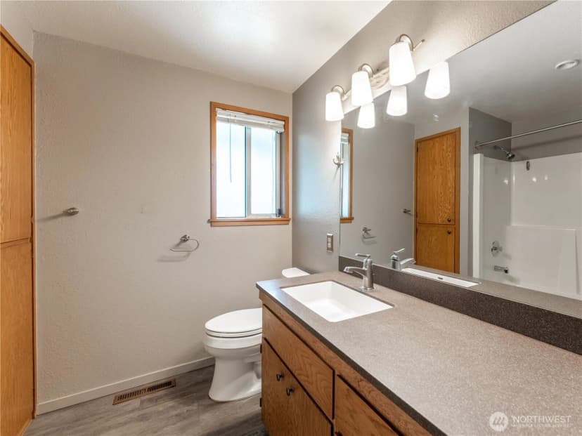 Property photo for 1205 Okanogan Avenue, Wenatchee photo 24