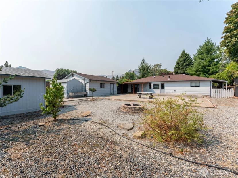 Property photo for 1205 Okanogan Avenue, Wenatchee photo 40