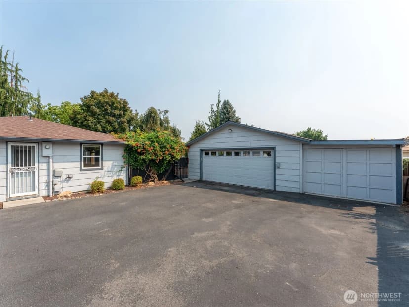 Property photo for 1205 Okanogan Avenue, Wenatchee photo 32