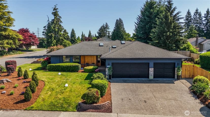 Property photo for 4430 122nd Pl Se, Everett photo 2