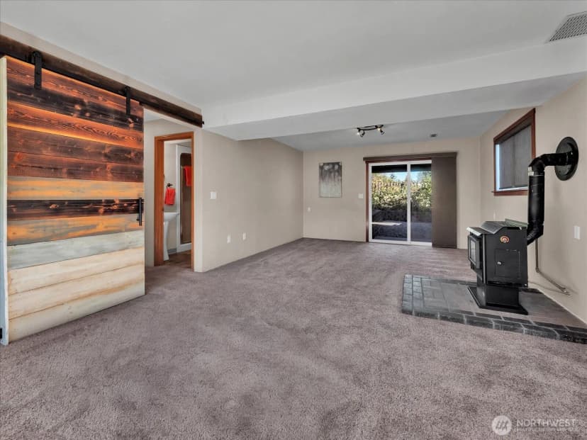 Property photo for 17503 24th Avenue Se, Bothell photo 18