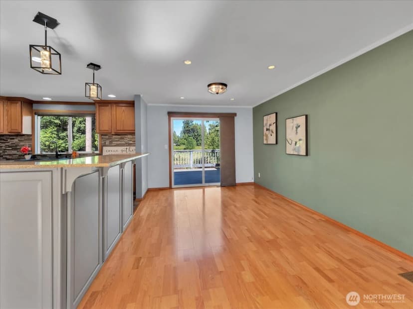 Property photo for 17503 24th Avenue Se, Bothell photo 8