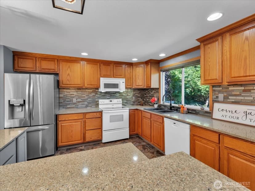 Property photo for 17503 24th Avenue Se, Bothell photo 12