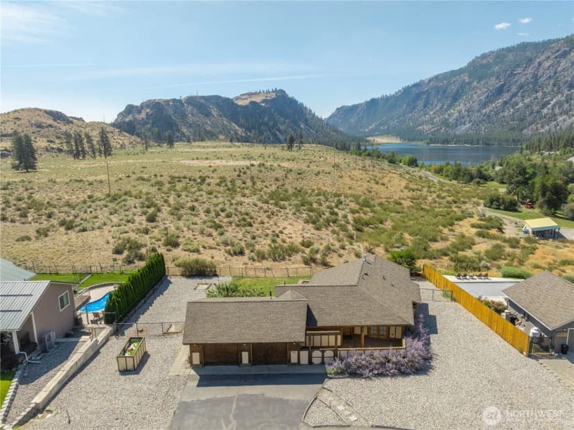 Property photo for 52 Long Drive, Pateros photo 2