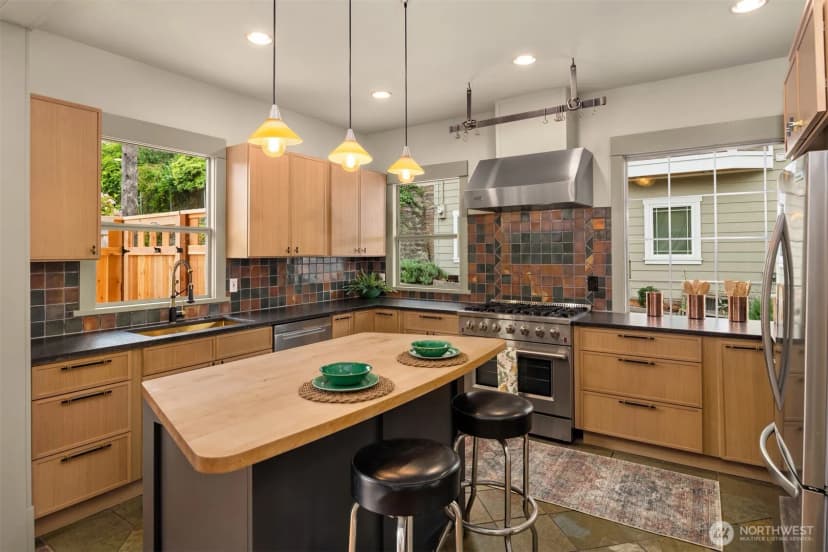 Property photo for 311 W Smith Street, Seattle photo 19