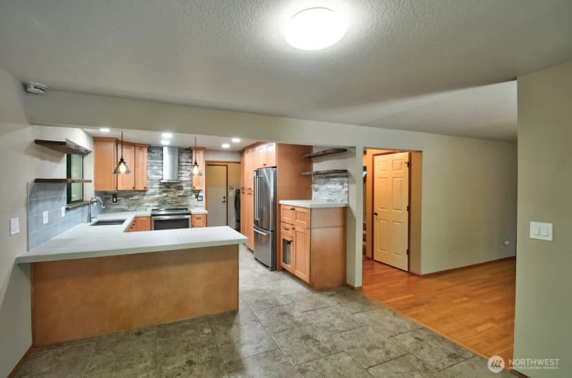 Property photo for 8747 Laguna Drive Sw, Olympia photo 7