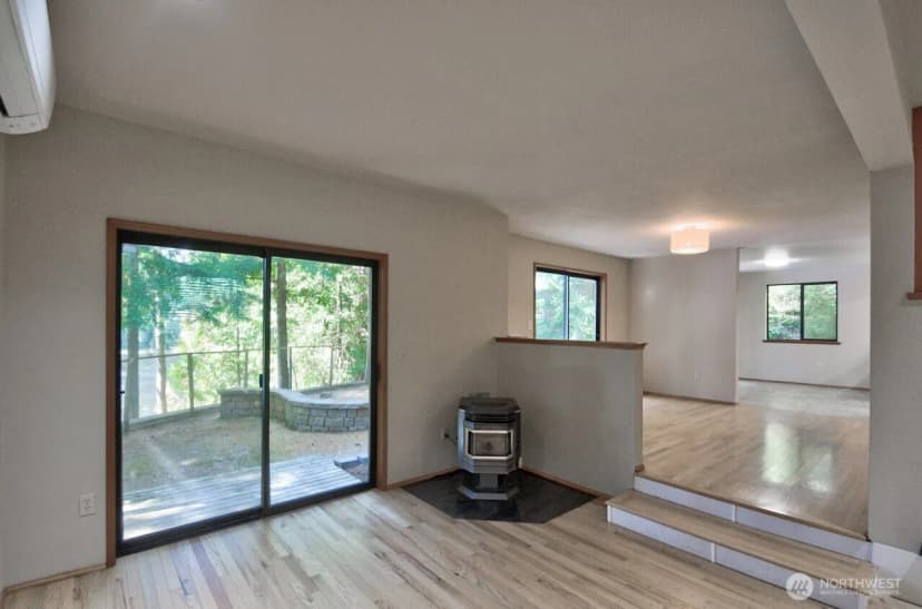 Property photo for 8747 Laguna Drive Sw, Olympia photo 11