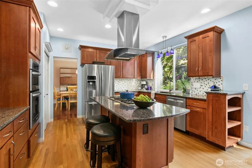 Property photo for 19033 29th Avenue Se, Bothell photo 11