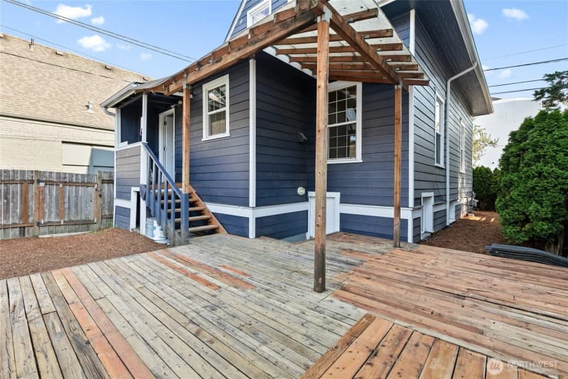 Property photo for 1310 Ne 52nd Street, Seattle photo 23