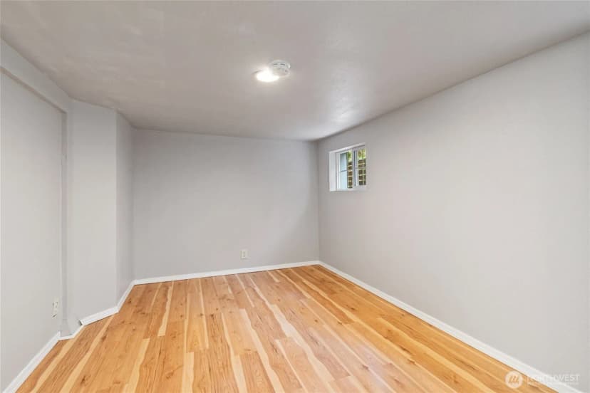 Property photo for 1310 Ne 52nd Street, Seattle photo 21