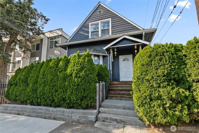 Property photo for 1310 Ne 52nd Street, Seattle