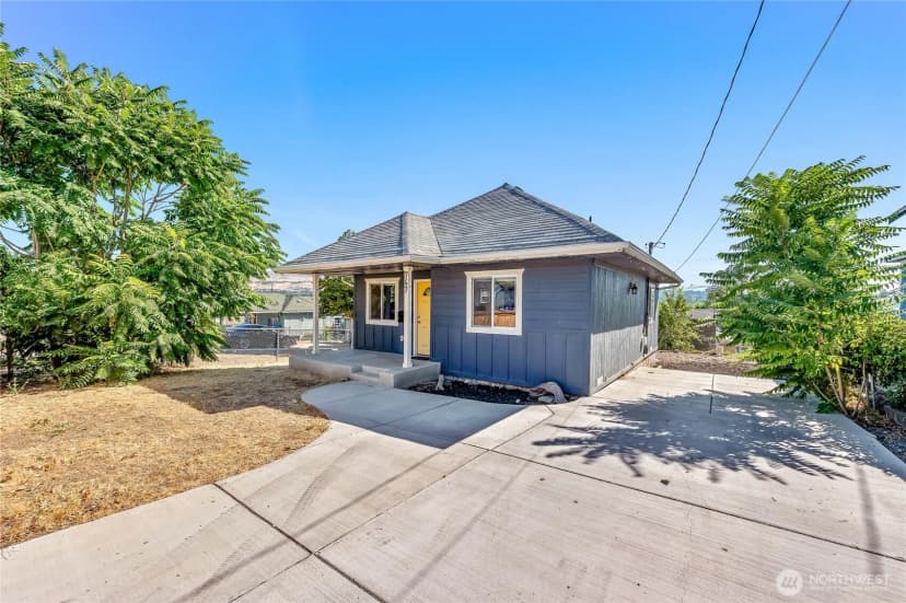 Property photo for 747 S Chelan Avenue, Wenatchee