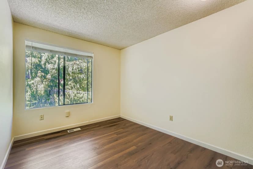 Property photo for 16629 158th Place Se, Renton photo 17