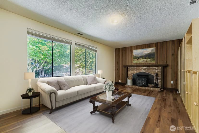 Property photo for 16629 158th Place Se, Renton photo 11
