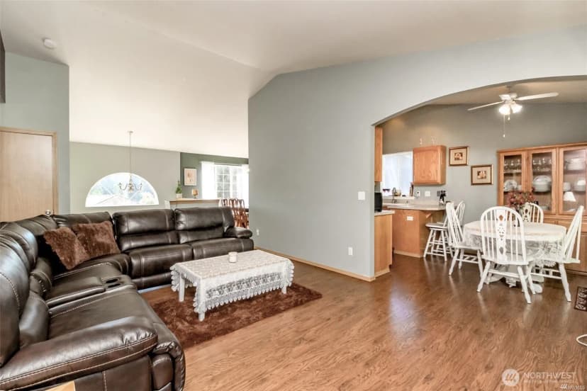 Property photo for 14602 69th Avenue Ct E, Puyallup photo 13