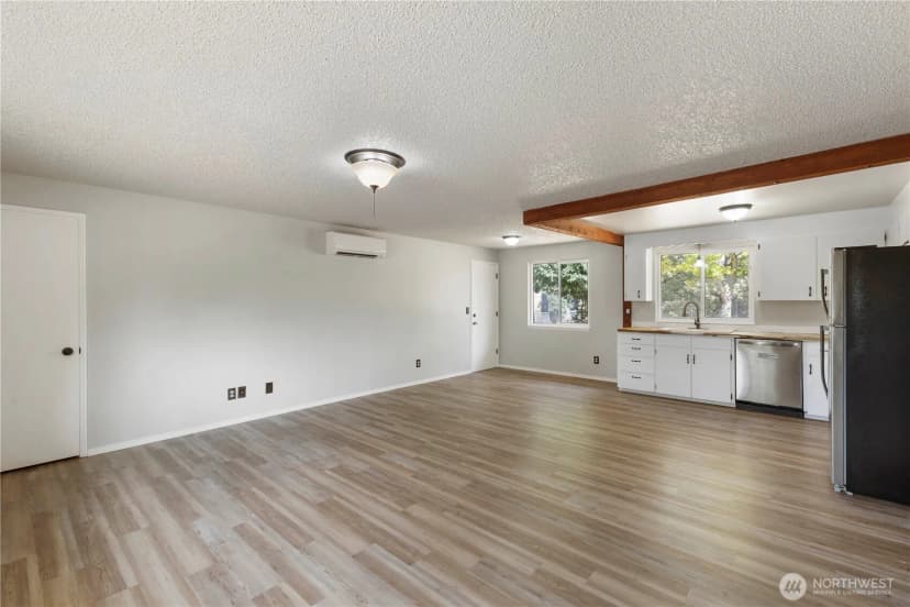 Property photo for 715 110th Street S, Tacoma photo 7