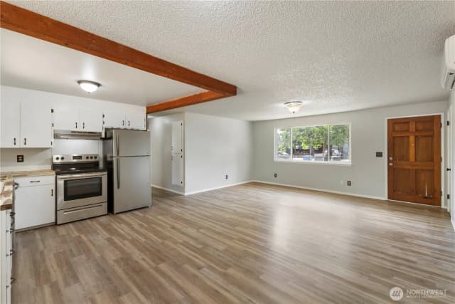 Property photo for 715 110th Street S, Tacoma photo 4
